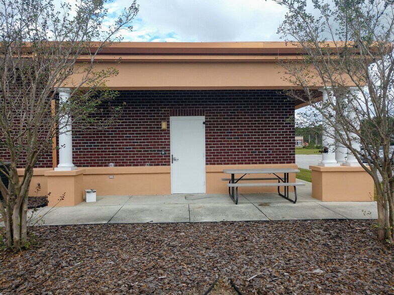 More Photos Of 308-316 Dolphin Dr, Jacksonville Medical For Lease