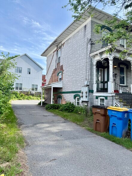 More Photos Of 17 Prince St, Kingston Apartments For Sale