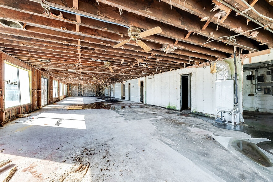 More Photos Of 3104 Skidaway Rd, Savannah Freestanding For Sale