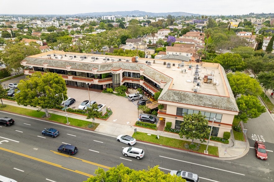 More Photos Of 8950 W Olympic Blvd, Beverly Hills Storefront Retail Office For Sale