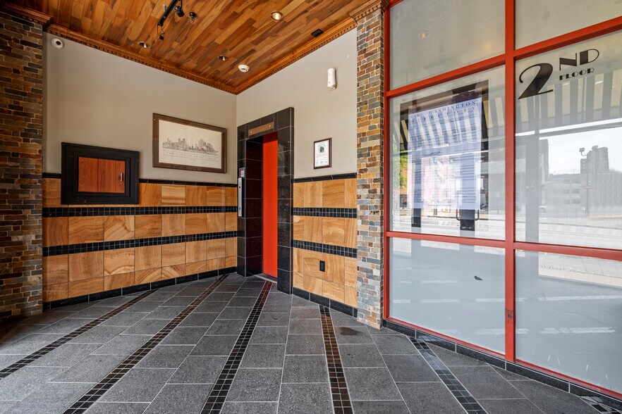 More Photos Of 1409 Washington Ave, Saint Louis Office For Sale