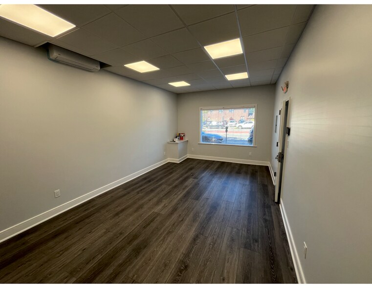 More Photos Of 270 Jericho Tpke, Floral Park Office For Lease