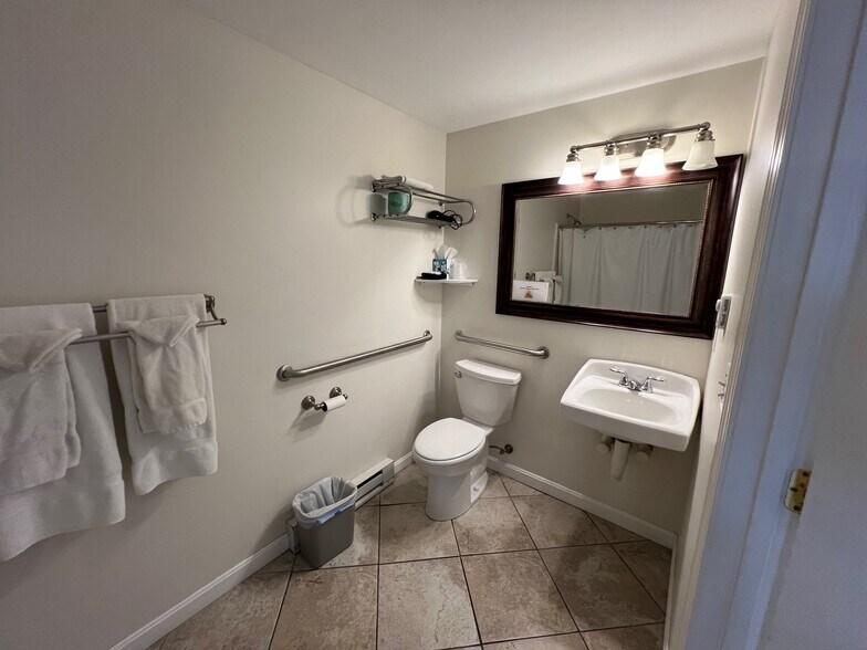 More Photos Of 69 Johnson St, Lubec Hotel For Sale
