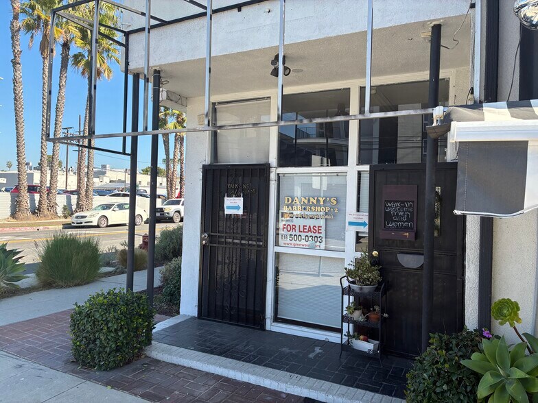 More Photos Of 2450-2458 Overland Ave, Los Angeles Storefront Retail Residential For Lease