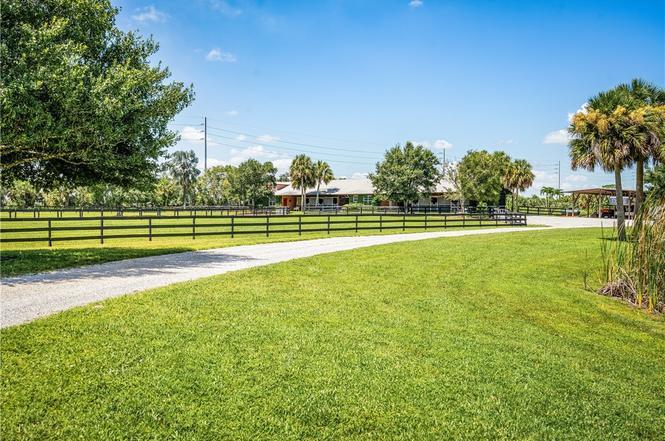 More Photos Of 455 74th Ave, Vero Beach Horse Stables For Sale