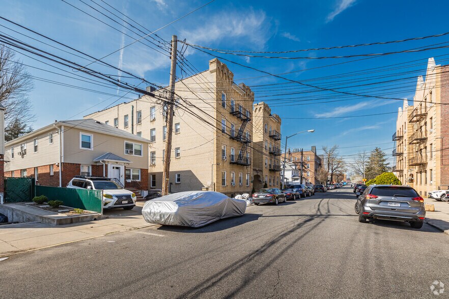 More Photos Of 4324 165th St, Flushing Apartments For Sale