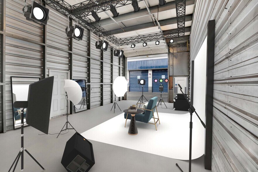 More Photos Of 2415 70th Ave W, University Place Self Storage For Lease