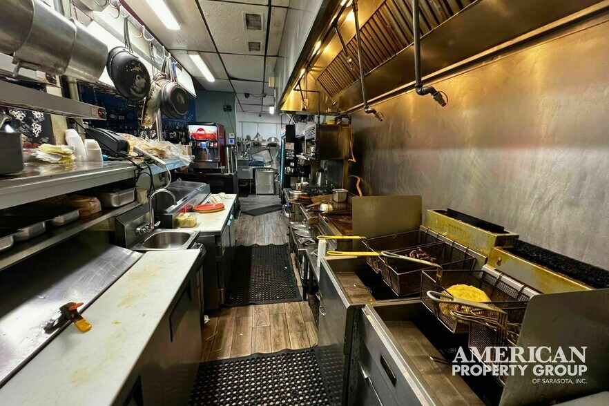 More Photos Of 987 S Packinghouse Rd, Sarasota Restaurant For Sale