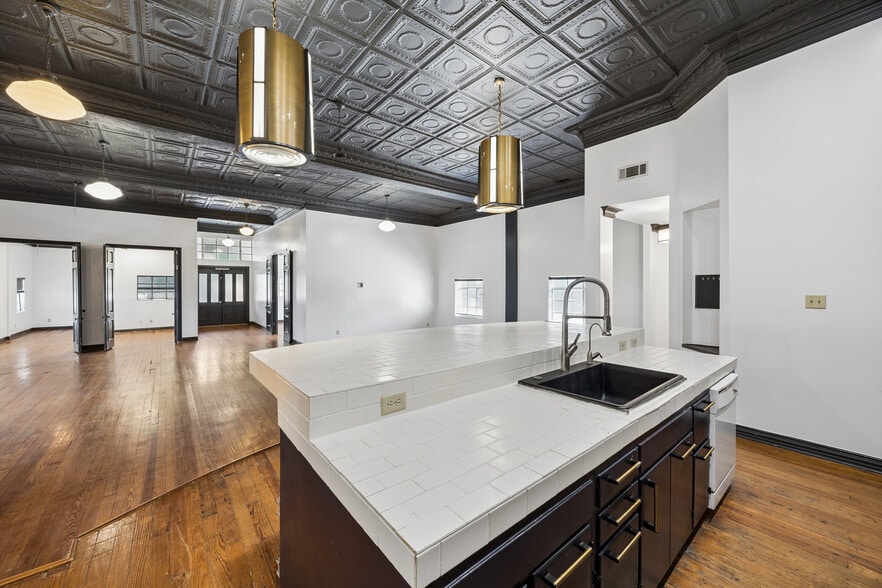 More Photos Of 2602 Kings Rd, Dallas Religious Facility For Sale