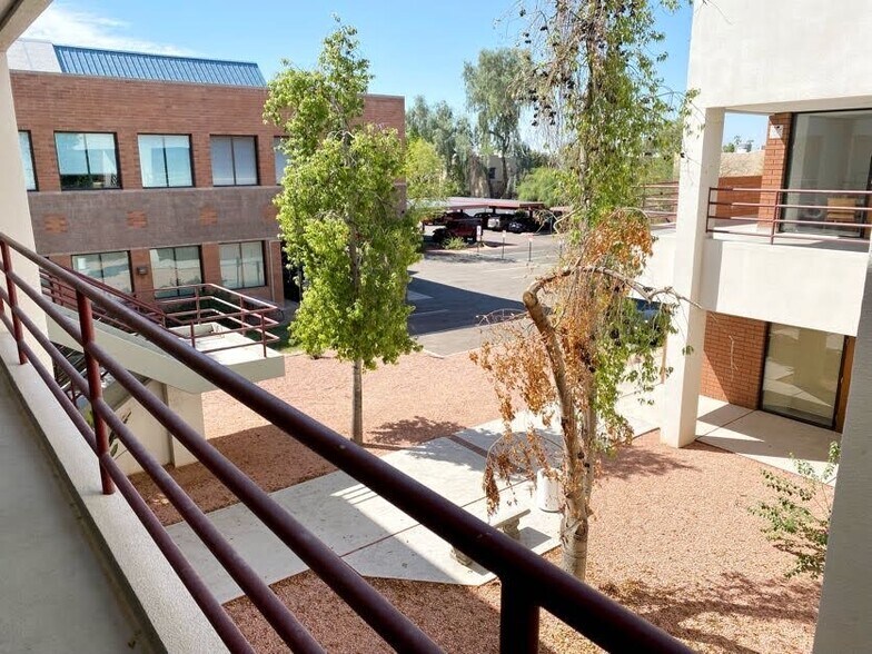 More Photos Of 7550 N 19th Ave, Phoenix Medical For Lease