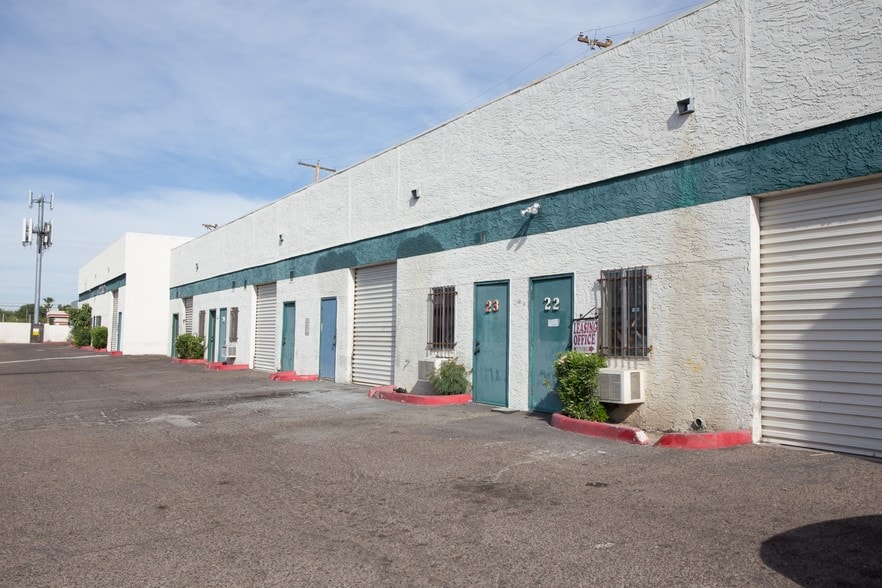 More Photos Of 431 S Stapley Dr, Mesa Warehouse For Lease