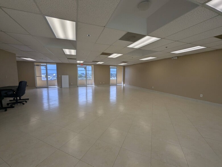 More Photos Of 701 NW Federal Hwy, Stuart Medical For Lease