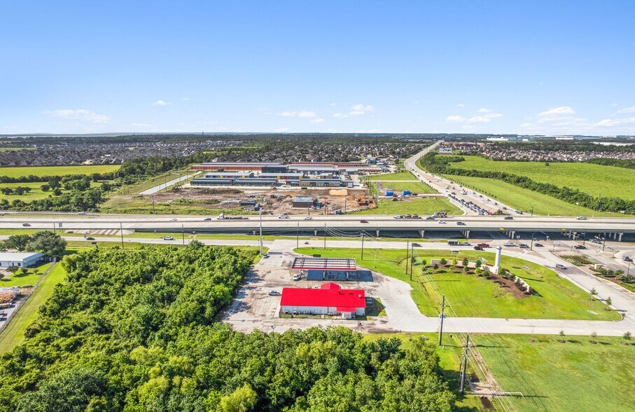 More Photos Of 13625 Interstate 10 E, Baytown Service Station For Sale