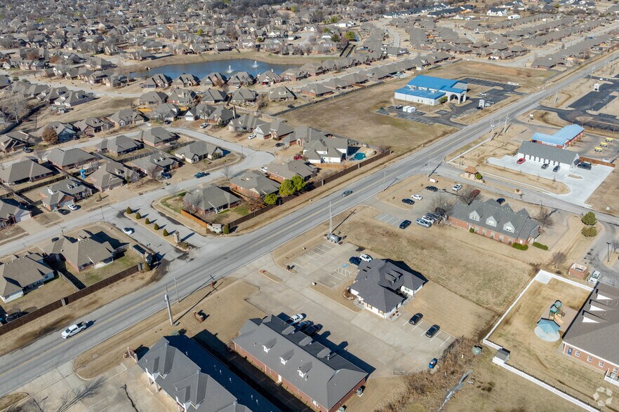 More Photos Of 8813 N 145th East Ave, Owasso Office Residential For Sale