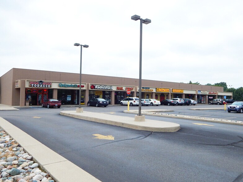 More Photos Of 25005-25029 Van Dyke Ave, Center Line Freestanding For Lease