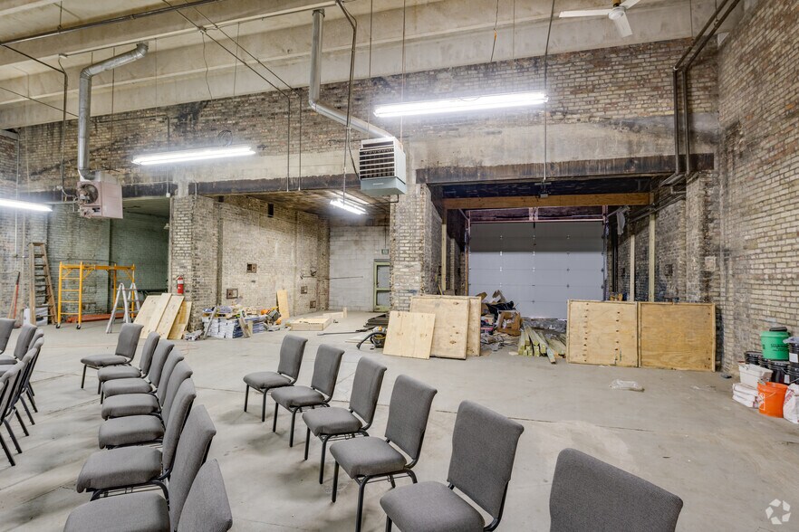 More Photos Of 121 E Tutt St, South Bend Manufacturing For Lease