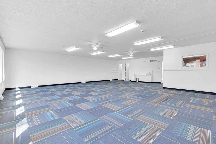 More Photos Of 205 Southbrook Pky, Kearney Daycare Center For Sale