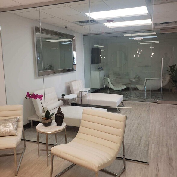 More Photos Of 4323-4343 N Josey Ln, Carrollton Hospital For Lease