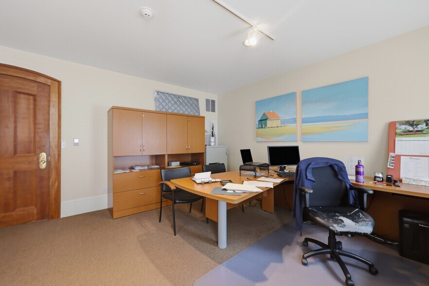 More Photos Of 39 State St, Newburyport Storefront Retail Residential For Sale
