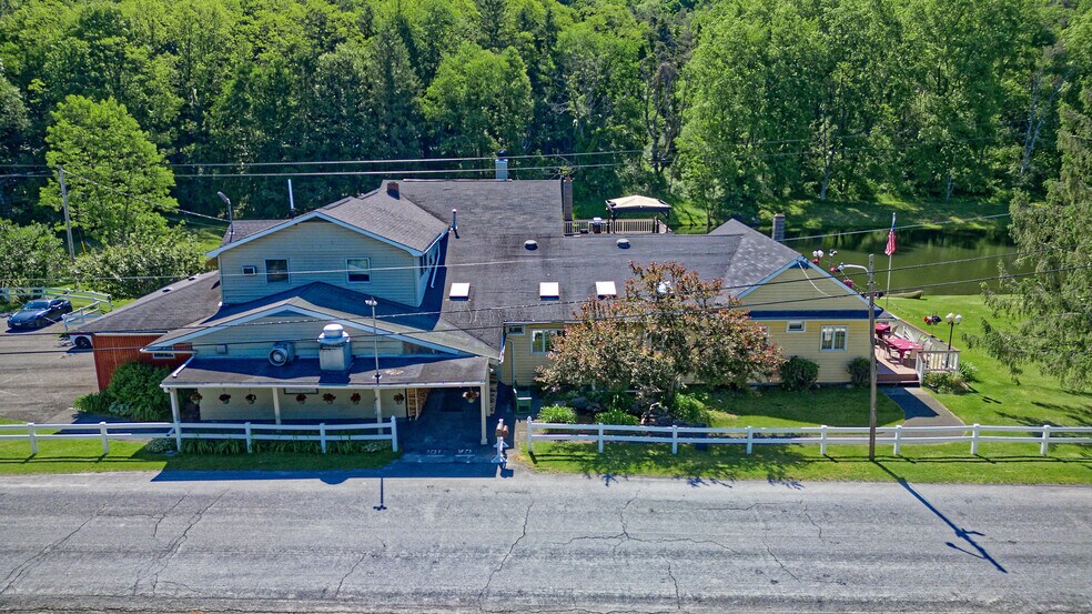 More Photos Of 160 Creamery Rd, Greenville Restaurant For Sale