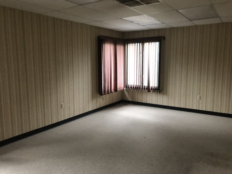 More Photos Of 177 Franklin Corner Rd, Lawrenceville Medical For Lease