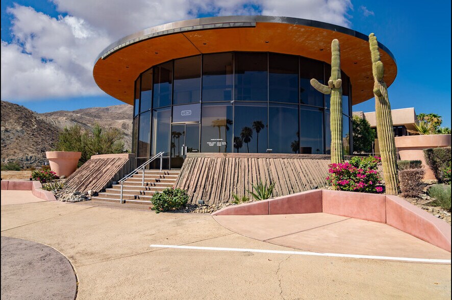 More Photos Of 72067 Highway 111, Rancho Mirage Loft Creative Space For Lease