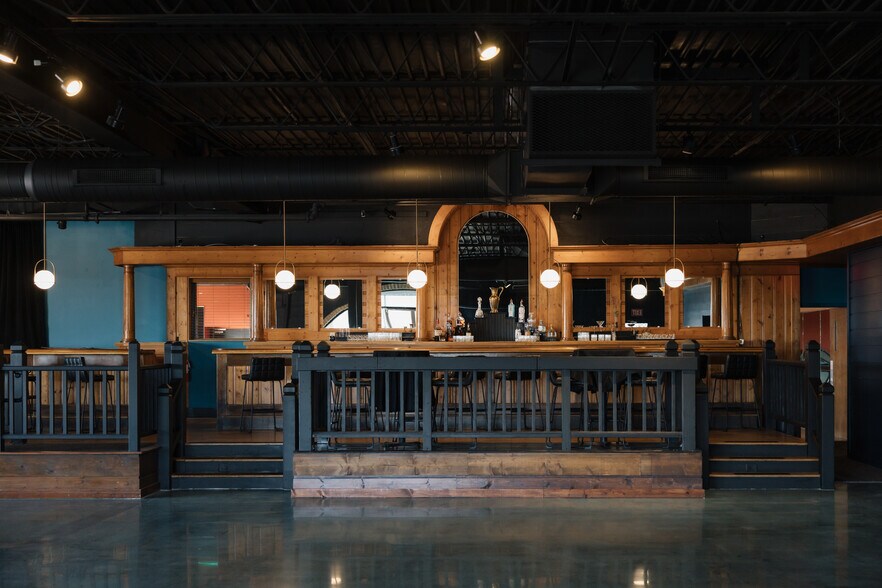 More Photos Of 5264 Anton Dr, Fitchburg General Retail For Sale