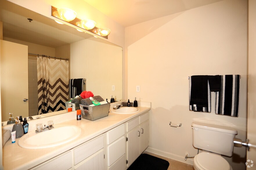 More Photos Of 215 Spencer Pl, Cayce Apartments For Sale
