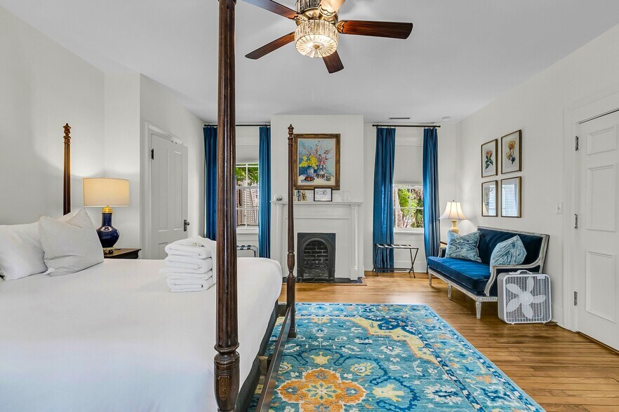 More Photos Of 184 Ashley Ave, Charleston Specialty For Sale