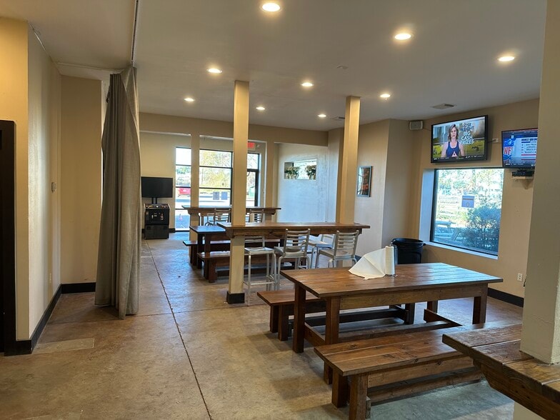 More Photos Of 2606 Spring Cypress Rd, Spring Warehouse For Sale