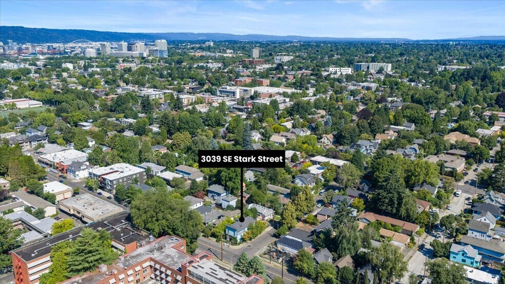 More Photos Of 3039 SE Stark St, Portland Storefront Retail Residential For Sale
