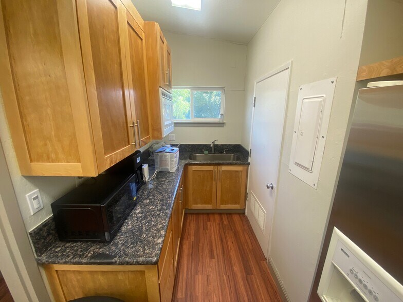 More Photos Of 5375 Clayton Rd, Concord Office For Sale