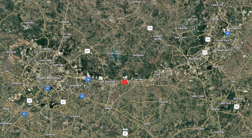 More Photos Of 7990 Old Bastrop Rd, New Braunfels Industrial For Lease