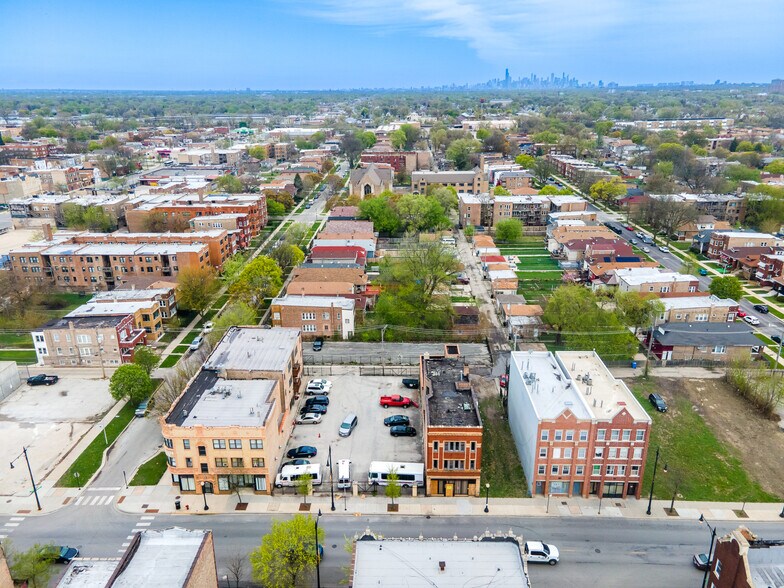 More Photos Of 1502 W 79th St, Chicago Storefront Retail Residential For Sale