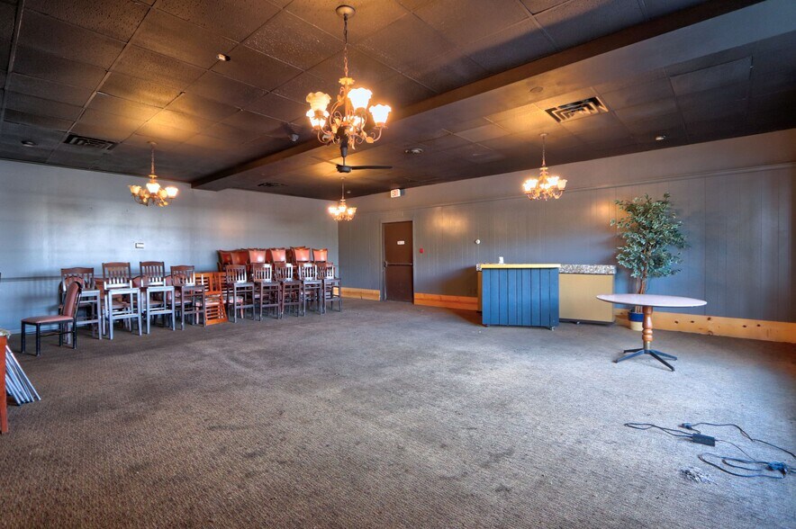 More Photos Of 1978 Route 5 & 20, Waterloo Township Restaurant For Lease