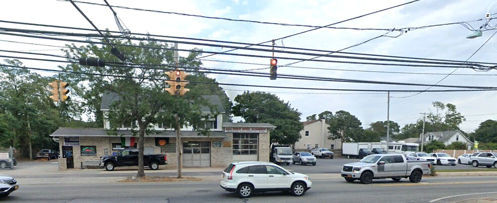 More Photos Of 65 Carleton Ave, Islip Terrace Freestanding For Sale