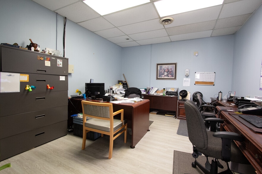 More Photos Of 1795 Washington Rd, East Point Office For Sale