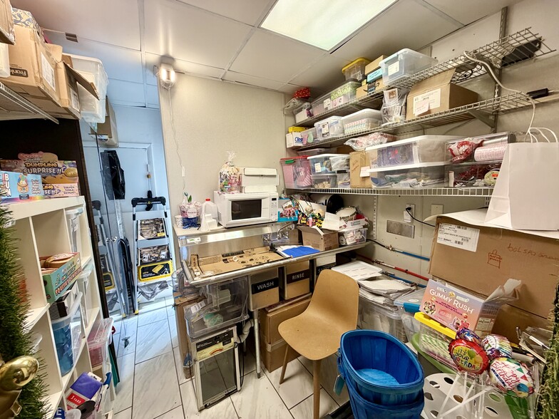 More Photos Of 522 Bloomfield Ave, Verona Storefront Retail Residential For Sale