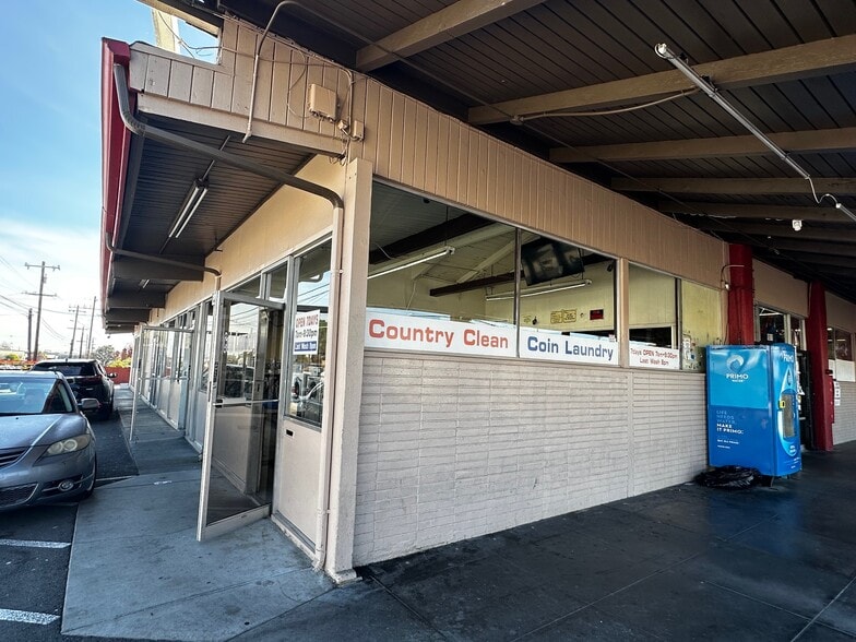More Photos Of 1861 Orchard Ave, San Leandro Supermarket For Lease