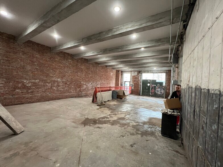More Photos Of 1077-1081 Atlantic Ave, Brooklyn Showroom For Lease