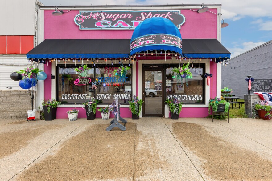 More Photos Of 158 S Main St, Adams Storefront For Sale