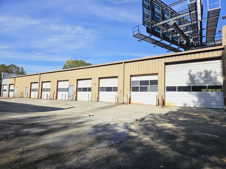 More Photos Of 5449 Covington Hwy, Decatur Auto Repair For Sale