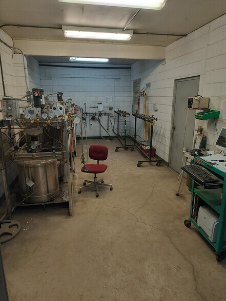 More Photos Of 5908 Columbia Ave, Hammond Office For Lease