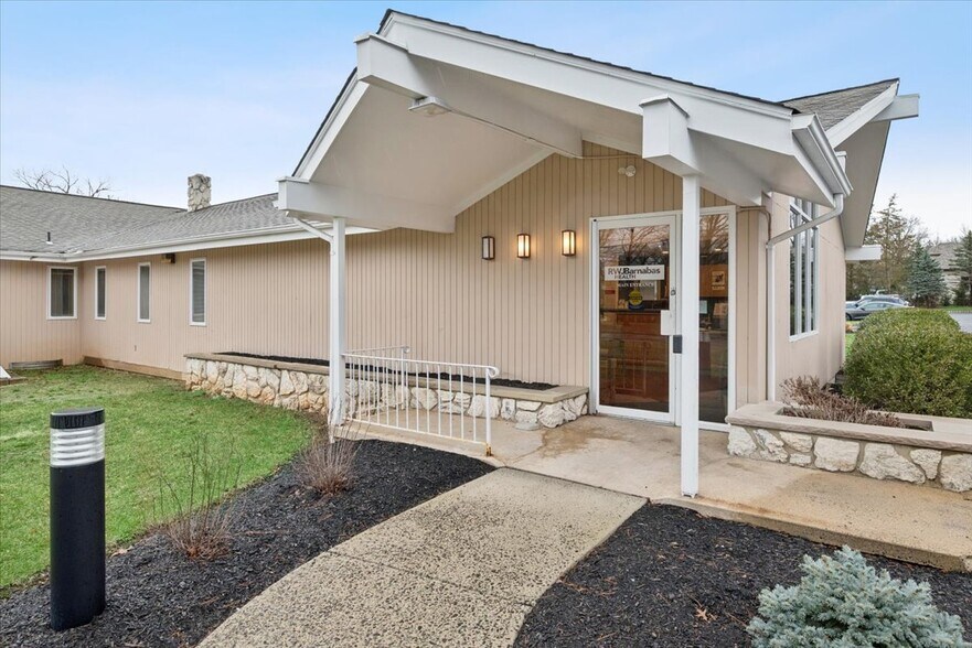 Primary Photo Of 762 US HIGHWAY 202/206, Bridgewater Medical For Lease