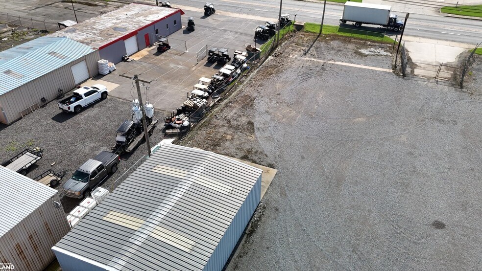 More Photos Of 1701 S Timber St, Stuttgart Office Residential For Sale