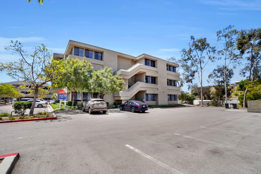 More Photos Of 3665 Ruffin Rd, San Diego Unknown For Lease