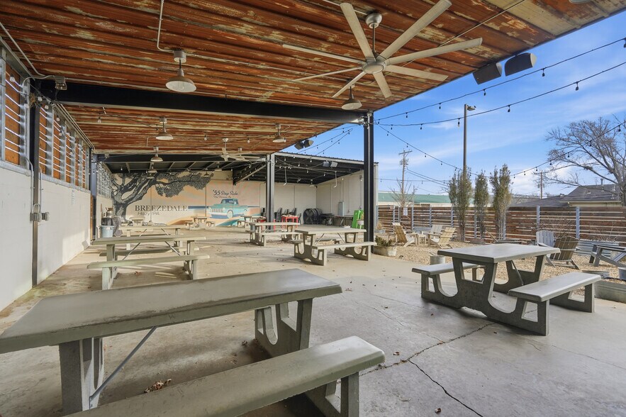 More Photos Of 706 E 23rd St, Lawrence Restaurant For Sale