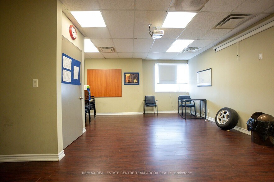 More Photos Of 10095 Bramalea Rd, Brampton Storefront Retail Office For Lease