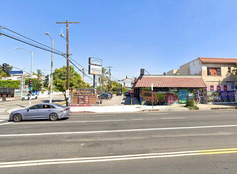 More Photos Of 1880 S Redondo Blvd, Los Angeles General Retail For Sale