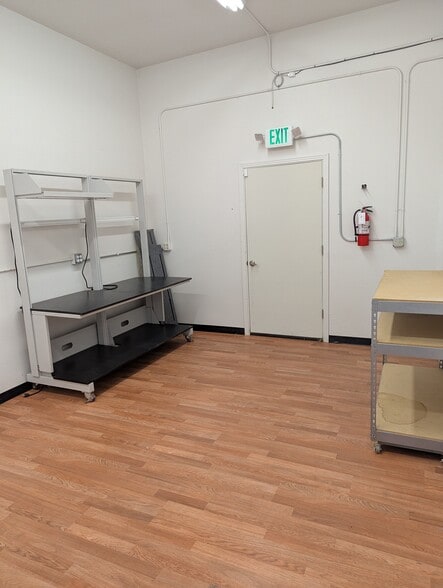 More Photos Of 1040 5th Ave, Lyons Food Processing For Lease